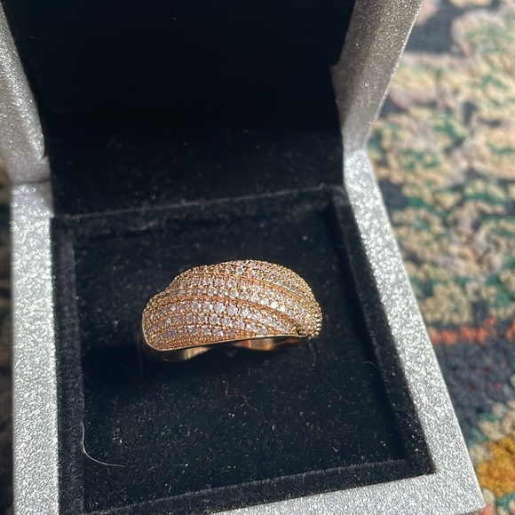 Elegant Gold Ring dome pave zirconia diamond gold band - Picture 8 of 17